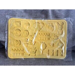 Pampered Chef Silicone Spring Cookie Mold 100182 Yellow New